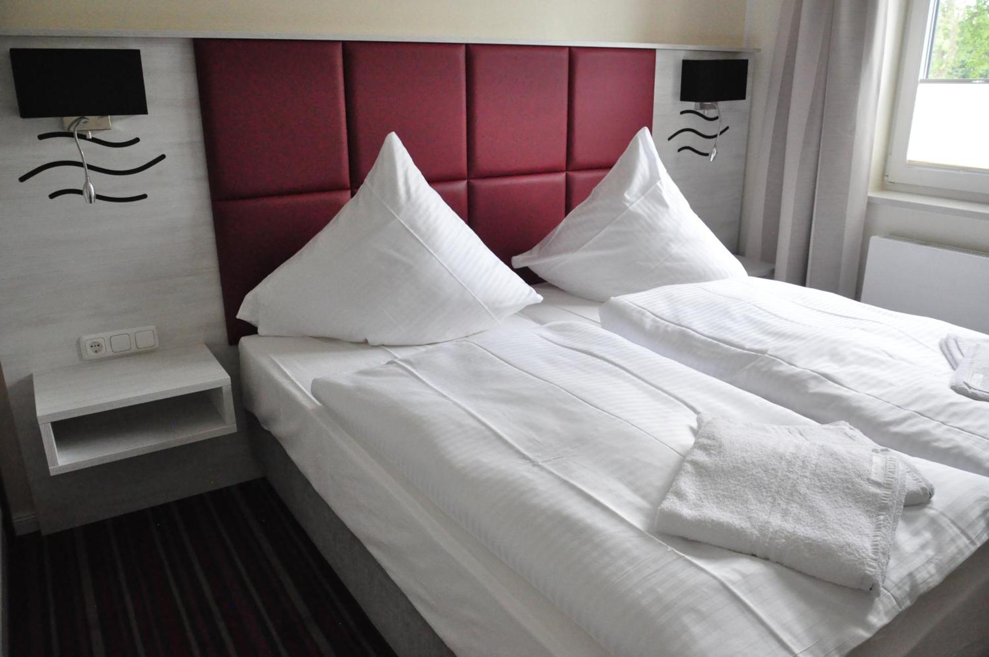 Avalon Hotel Bellevue Fehmarn Exterior photo